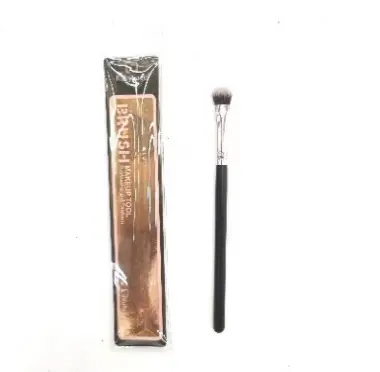 Pensulă pentru aplicare fard ochi